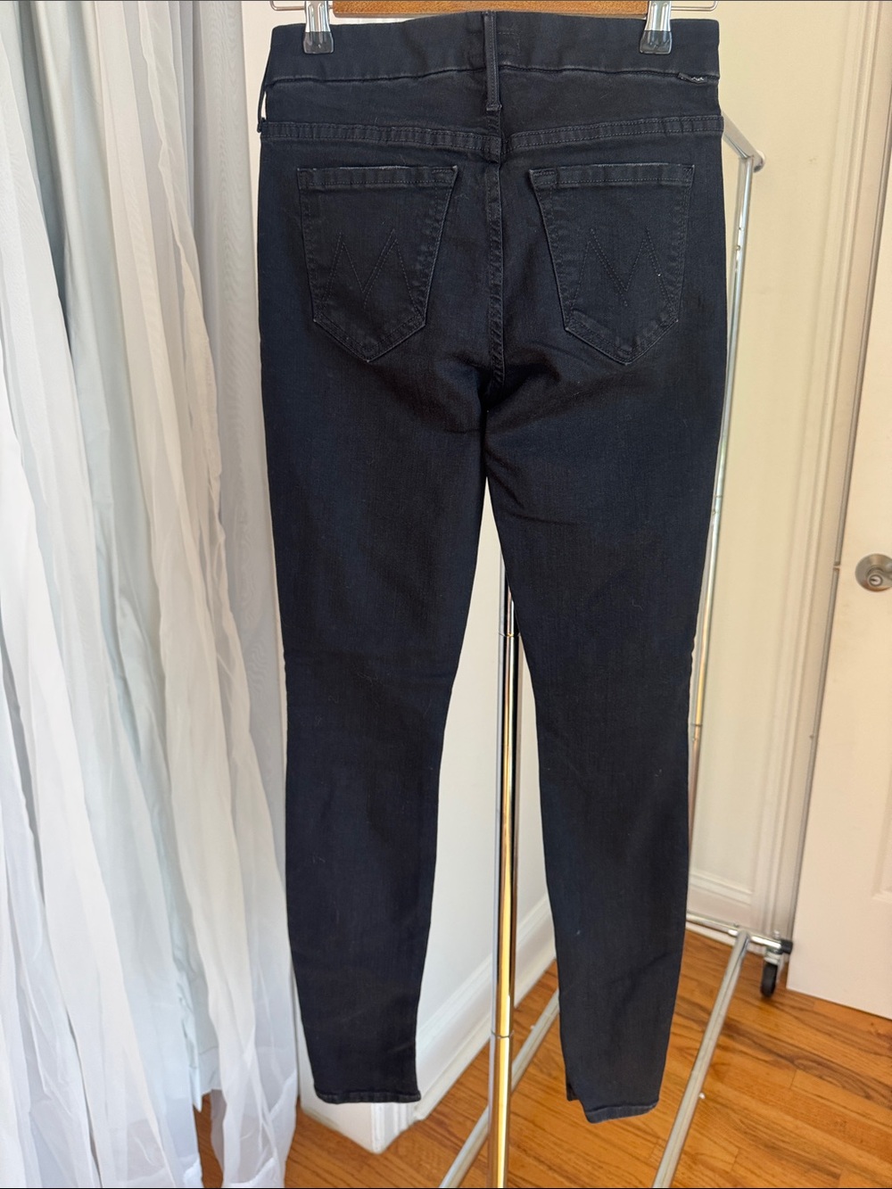 MOTHER Black Denim The Looker Wash Not Guilty style #1001N-18D Size 25